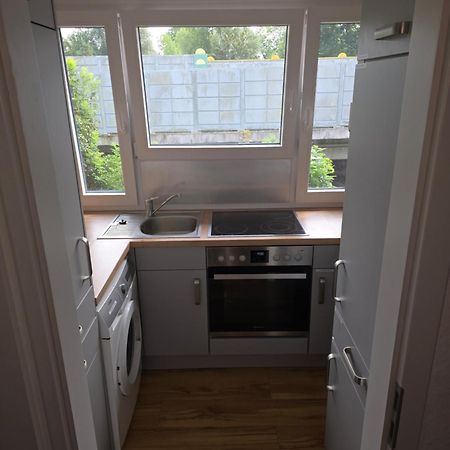 Monteurs-Ferienwohnung Emden Exteriör bild